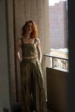Load image into Gallery viewer, LINEN PANTS - Gold
